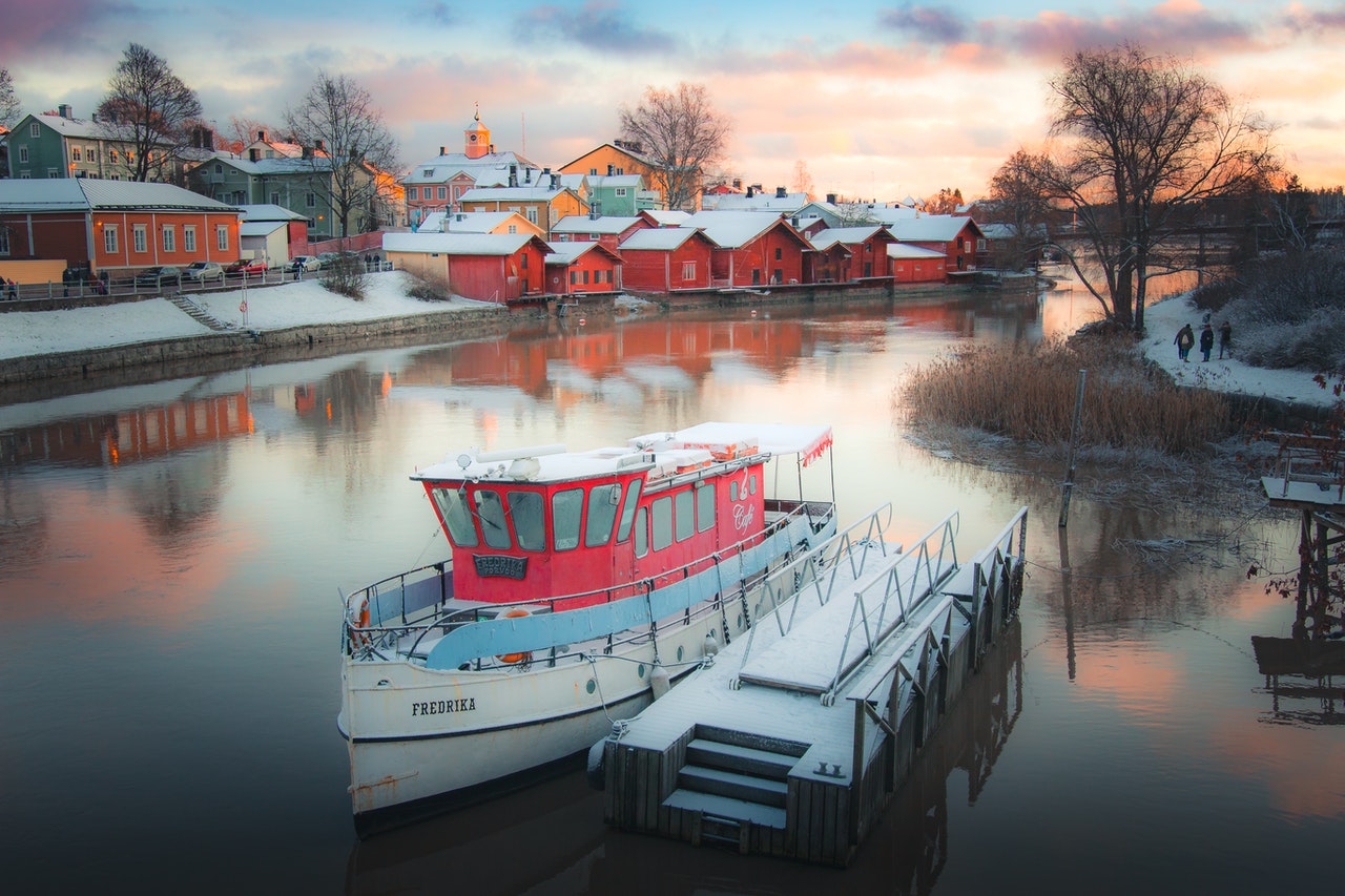 Kirim paket ke Finlandia