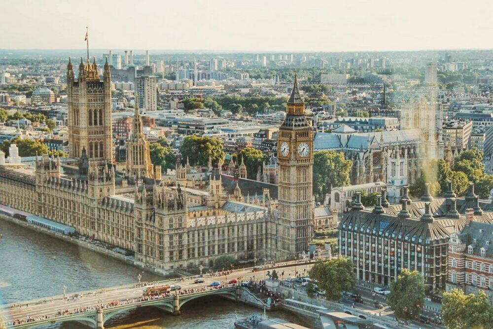 Kirim paket ke Inggris (UK)