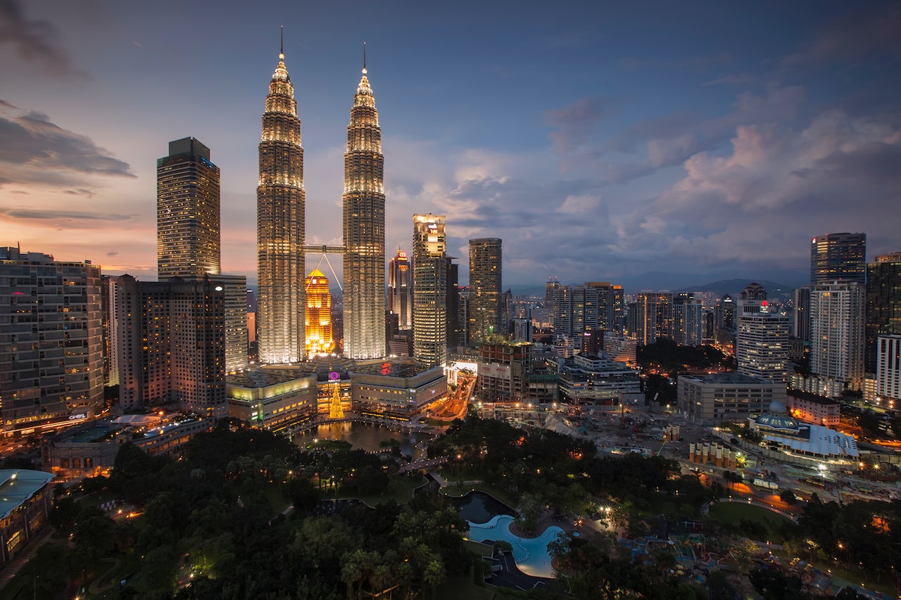 Kirim paket ke Malaysia Barat