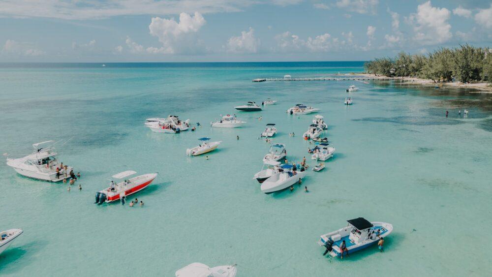 Kirim paket ke Pulau Cayman