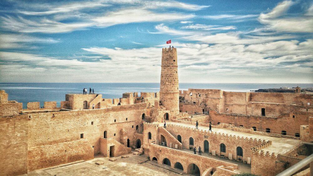 Kirim paket ke Tunisia