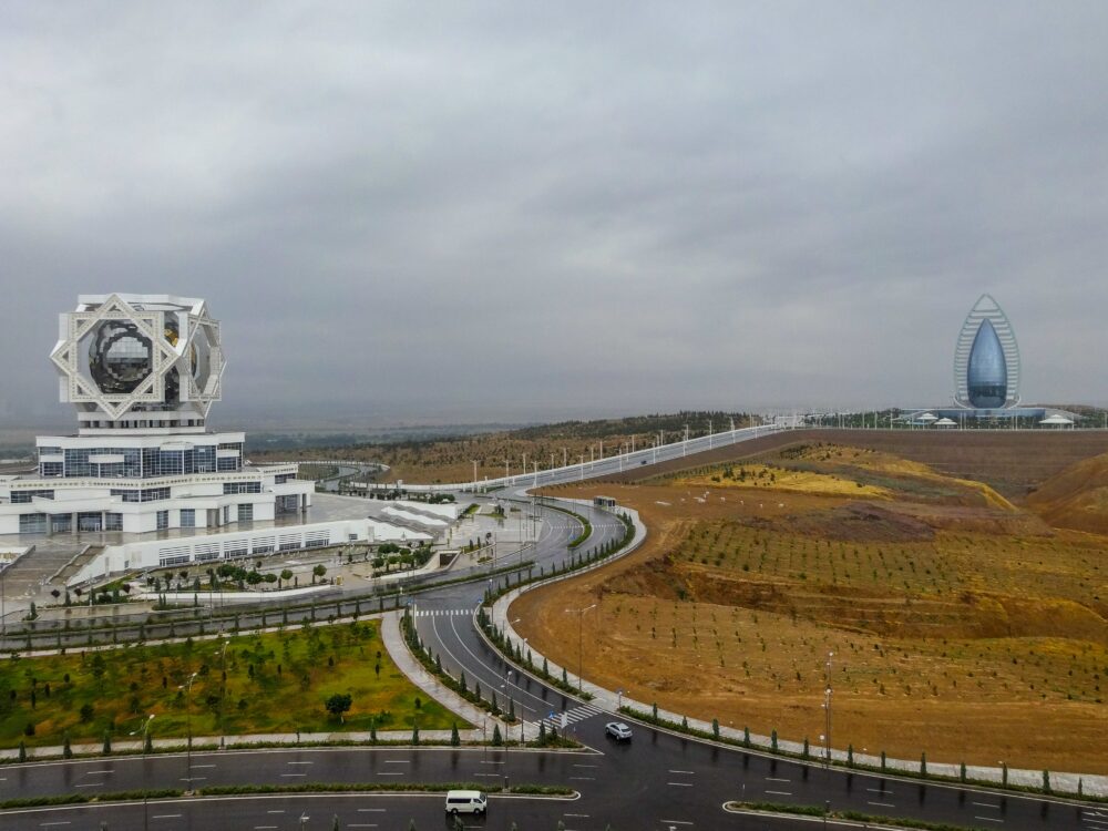 Kirim paket ke Turkmenistan