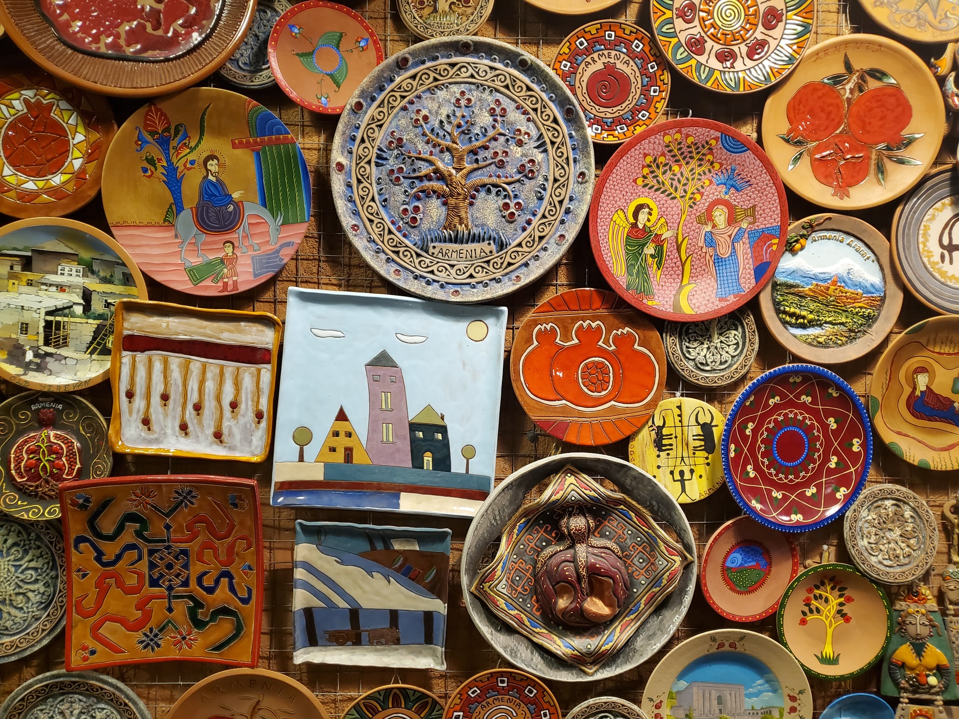 Kirim paket ke Armenia